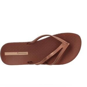 Ipanema Bossa Soft V Flip Flop (Women) size 8-9